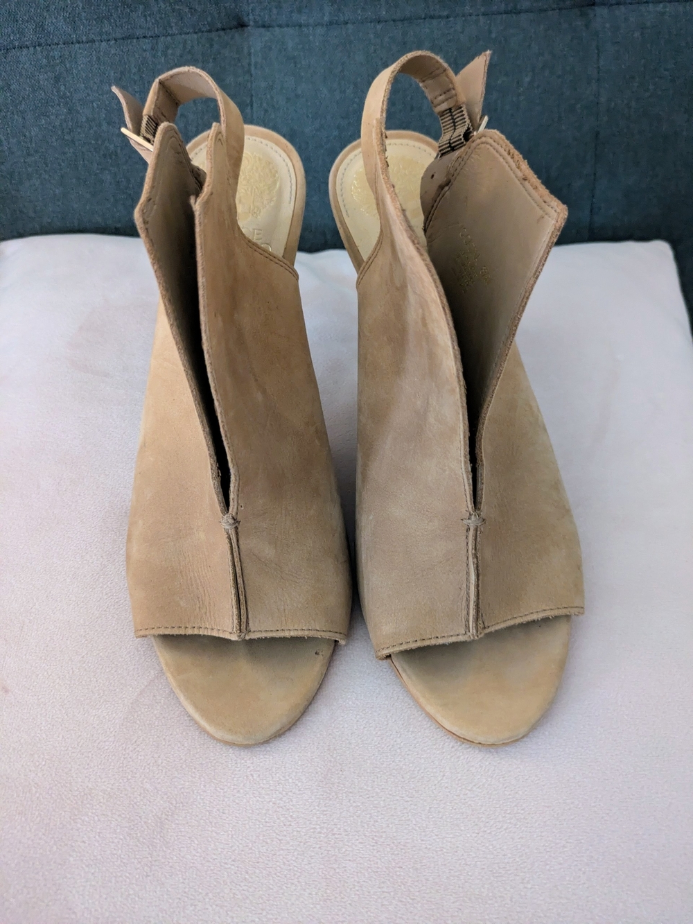 Vince Camuto Nude Suede Peep Toe Bootie Heels Leather Trim Like New 8.5